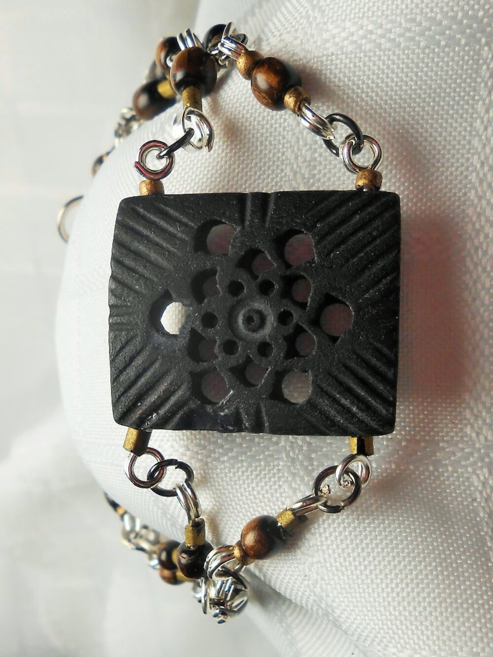 Beautiful 2 rows handmade bracelet with engraved elk bone ans beads - No. 93